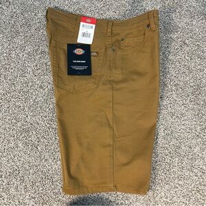 Dickies Men's Tan Flex Duck Shorts size 32